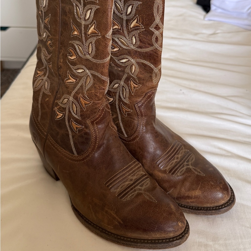 Brown Ariat Cowboy Boots